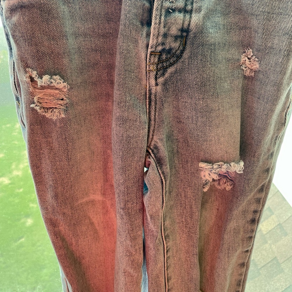 PacSun Vintage Ripped Mom Jeans - Picture 4 of 8